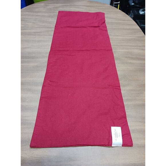 St Nicholas Square Table Runner Red White Snowflakes 36"x13" - Picture 2 of 6